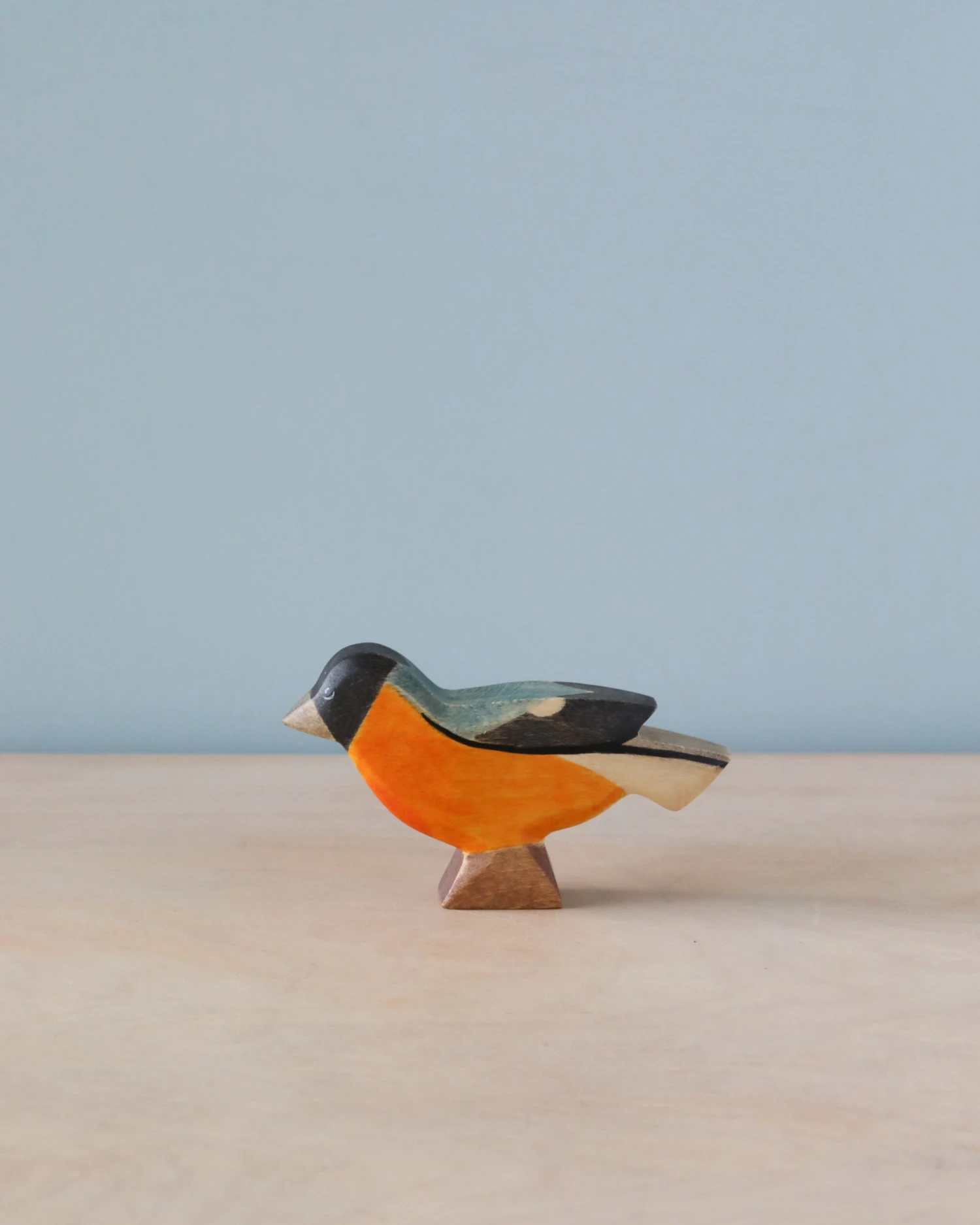 Handmade Holzwald Bullfinch Bird - Image 2