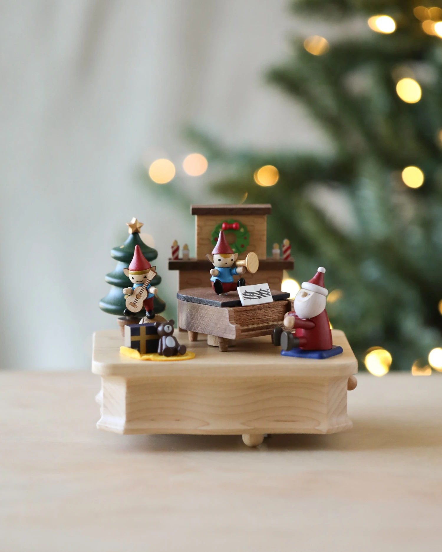 Pre-order: Santa's Christmas Concert Music Box (ships Early November)