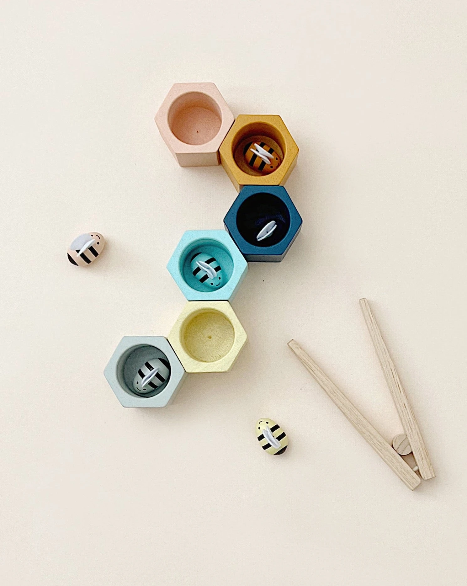 Plan Toys Beehive Sorting Set - Image 2